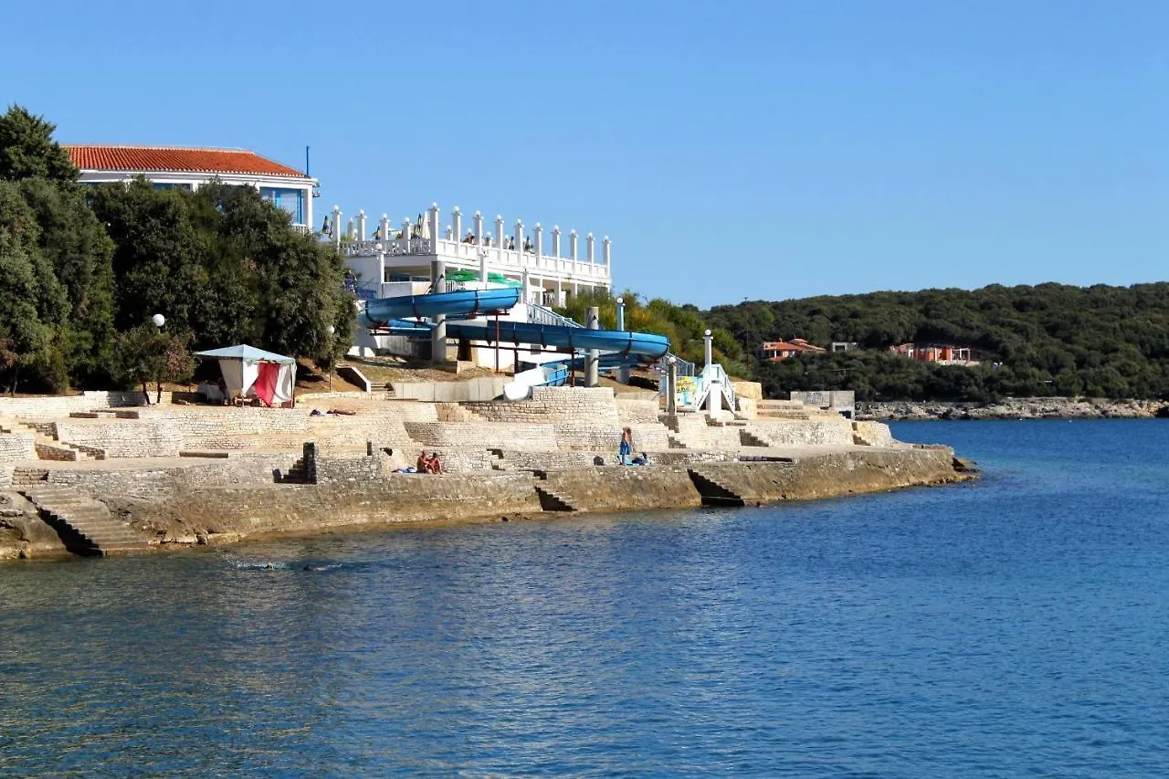 Apartments With A Parking Space Pula - 21895 Croatia