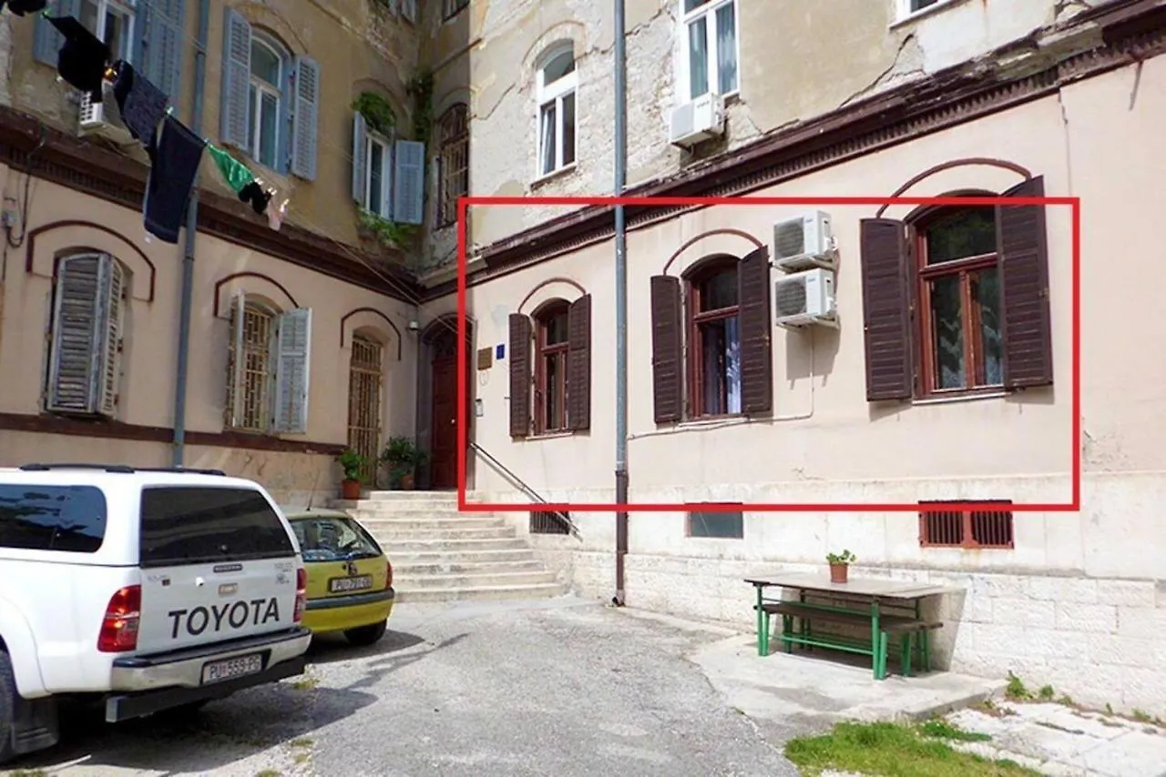 Apartments With A Parking Space Pula - 21895